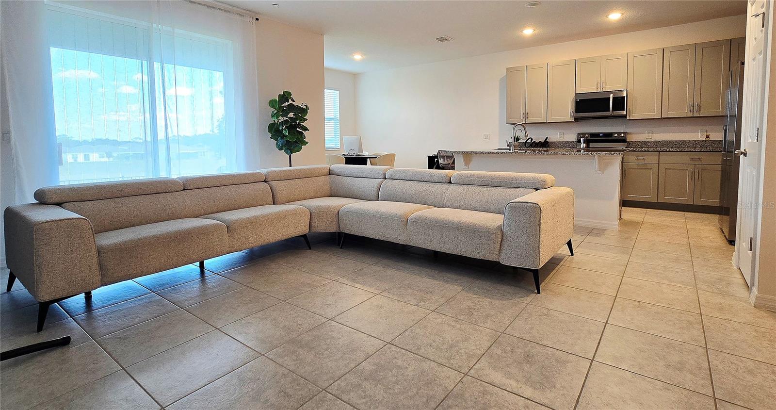 TARPON BAY PH 2 - Residential Lease