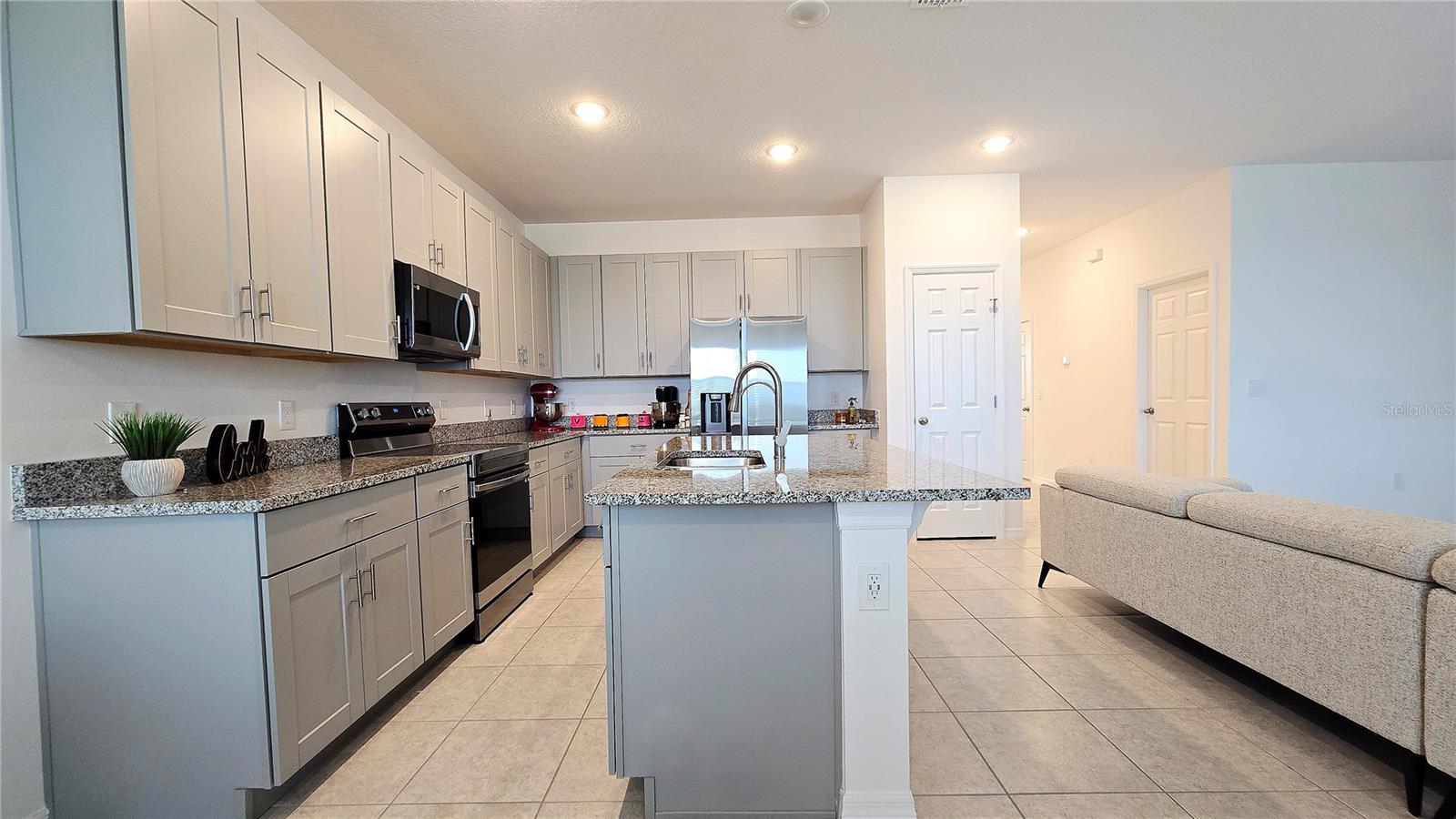 TARPON BAY PH 2 - Residential Lease