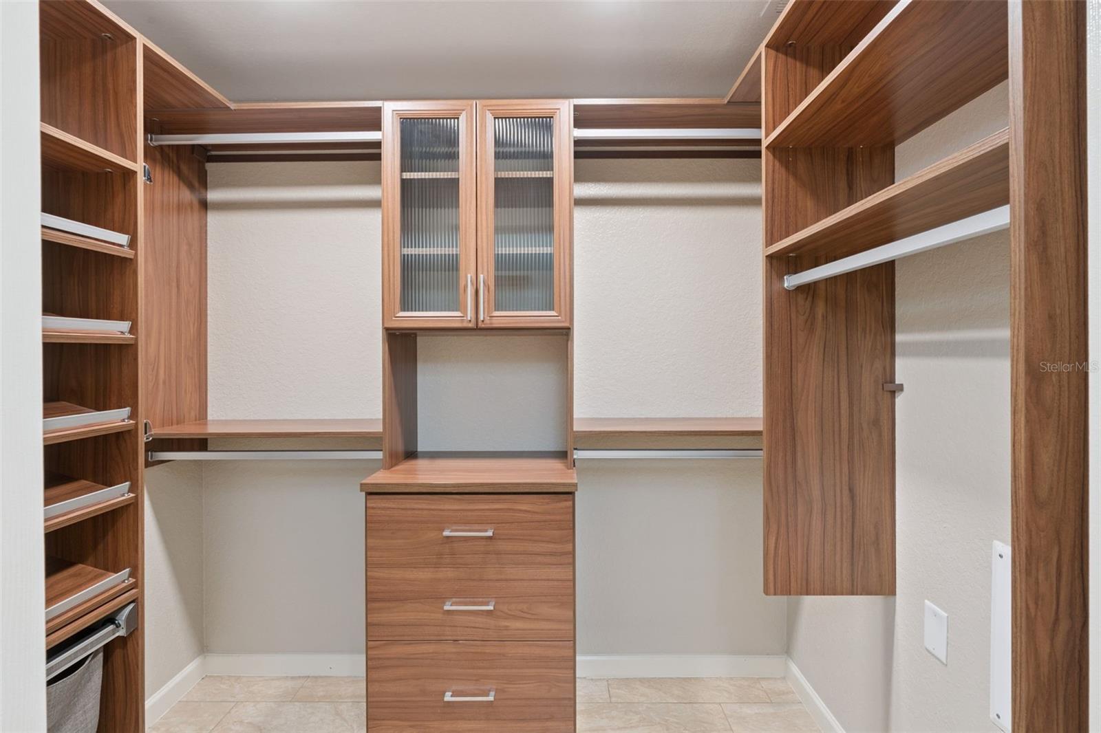 CARRIAGE HOMES/STONEBRIDGE COM - Residential