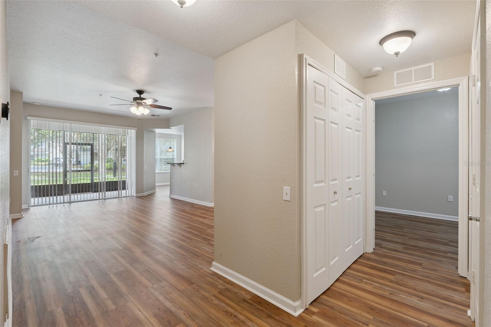 CARRIAGE HOMES/STONEBRIDGE COM - Residential