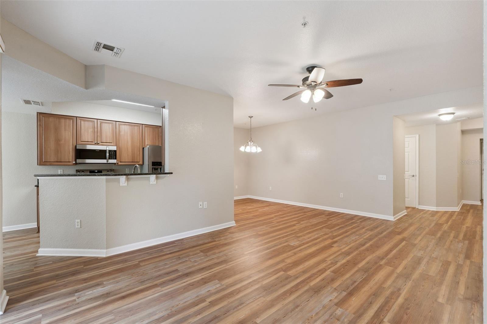 CARRIAGE HOMES/STONEBRIDGE COM - Residential