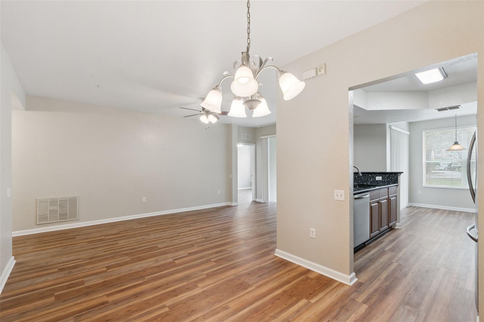 CARRIAGE HOMES/STONEBRIDGE COM - Residential