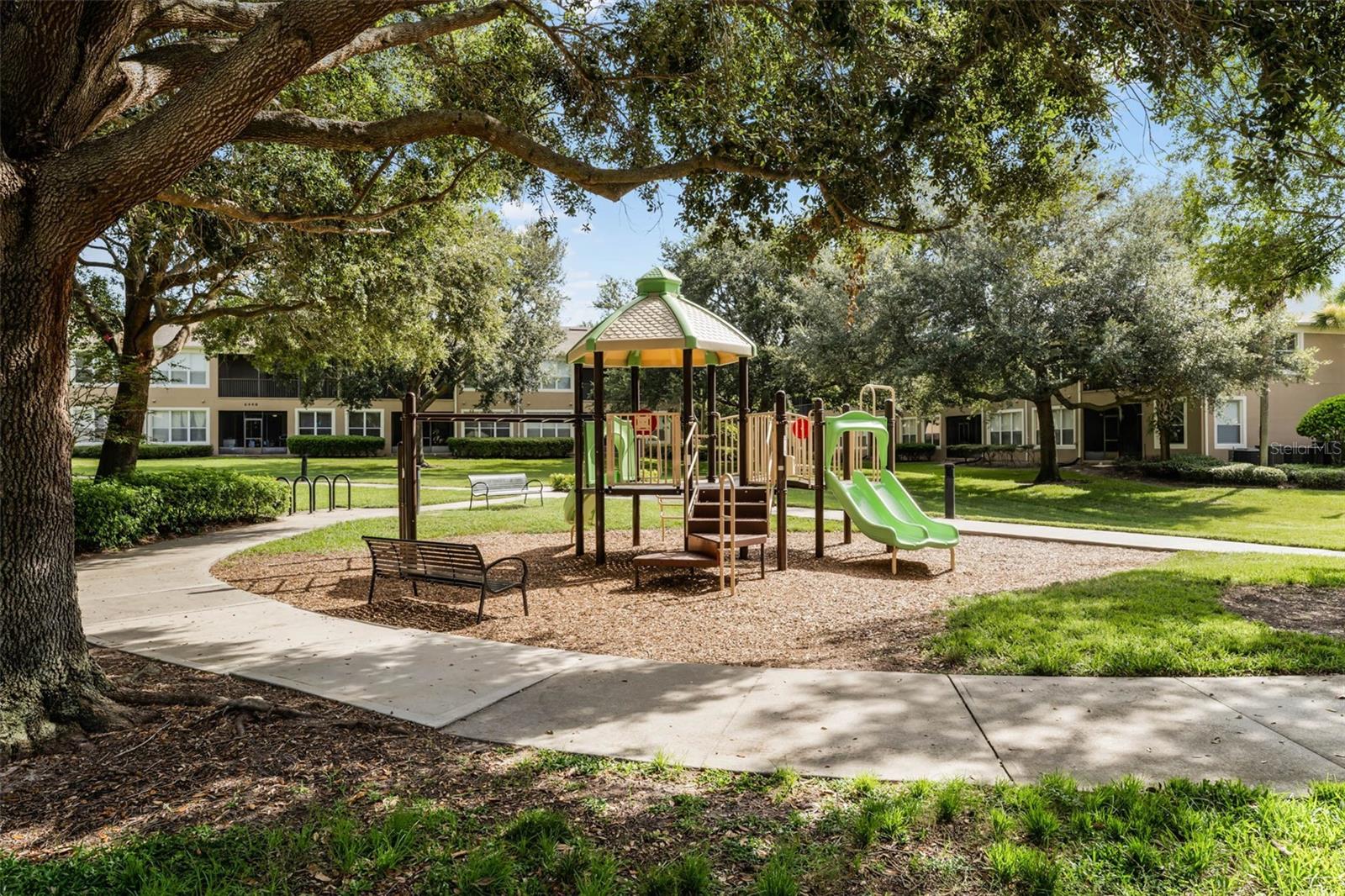 CARRIAGE HOMES/STONEBRIDGE COM - Residential