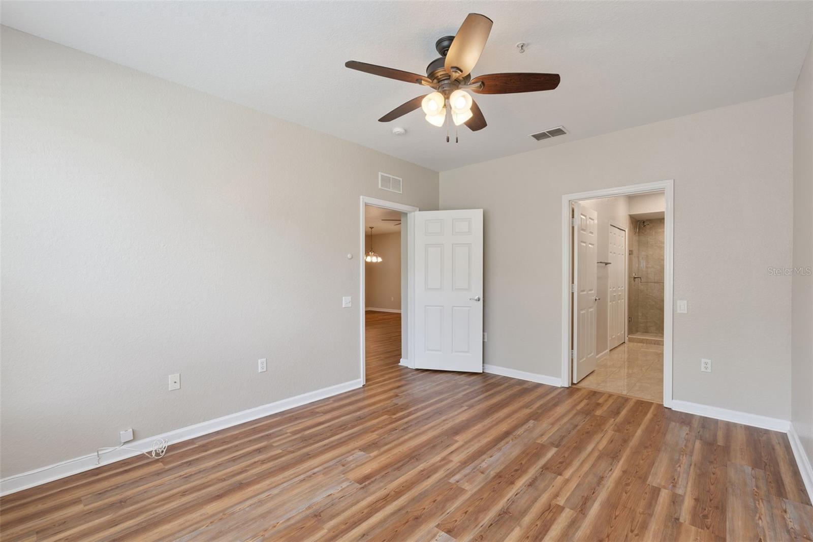 CARRIAGE HOMES/STONEBRIDGE COM - Residential