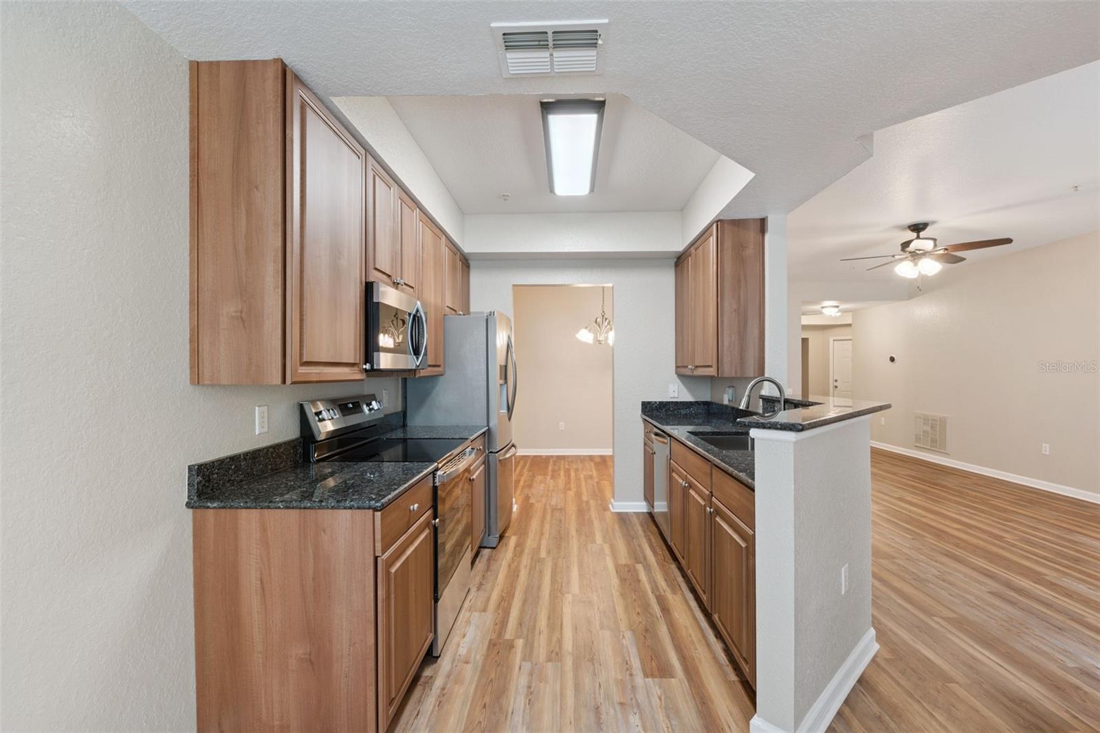 CARRIAGE HOMES/STONEBRIDGE COM - Residential