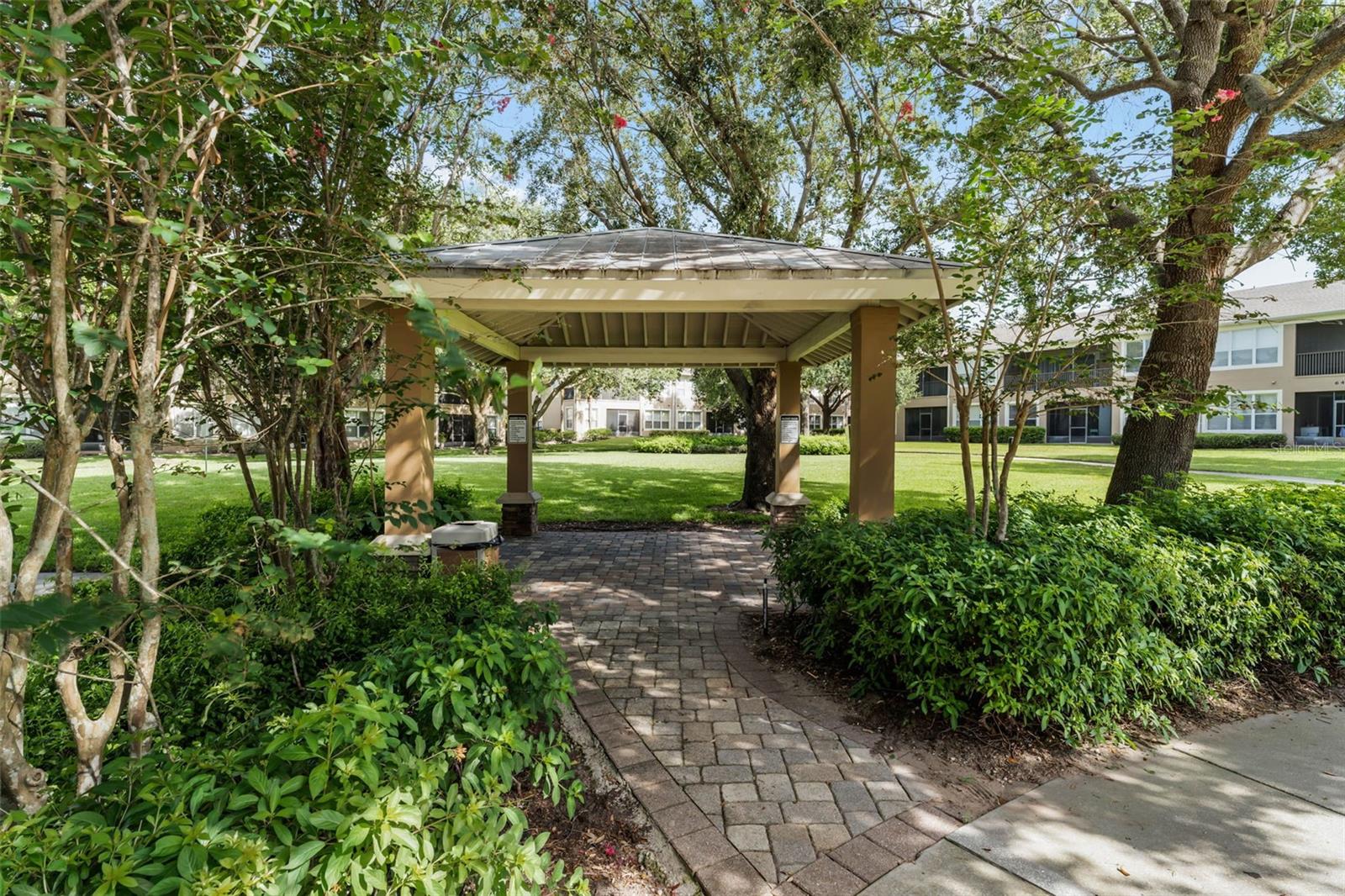 CARRIAGE HOMES/STONEBRIDGE COM - Residential