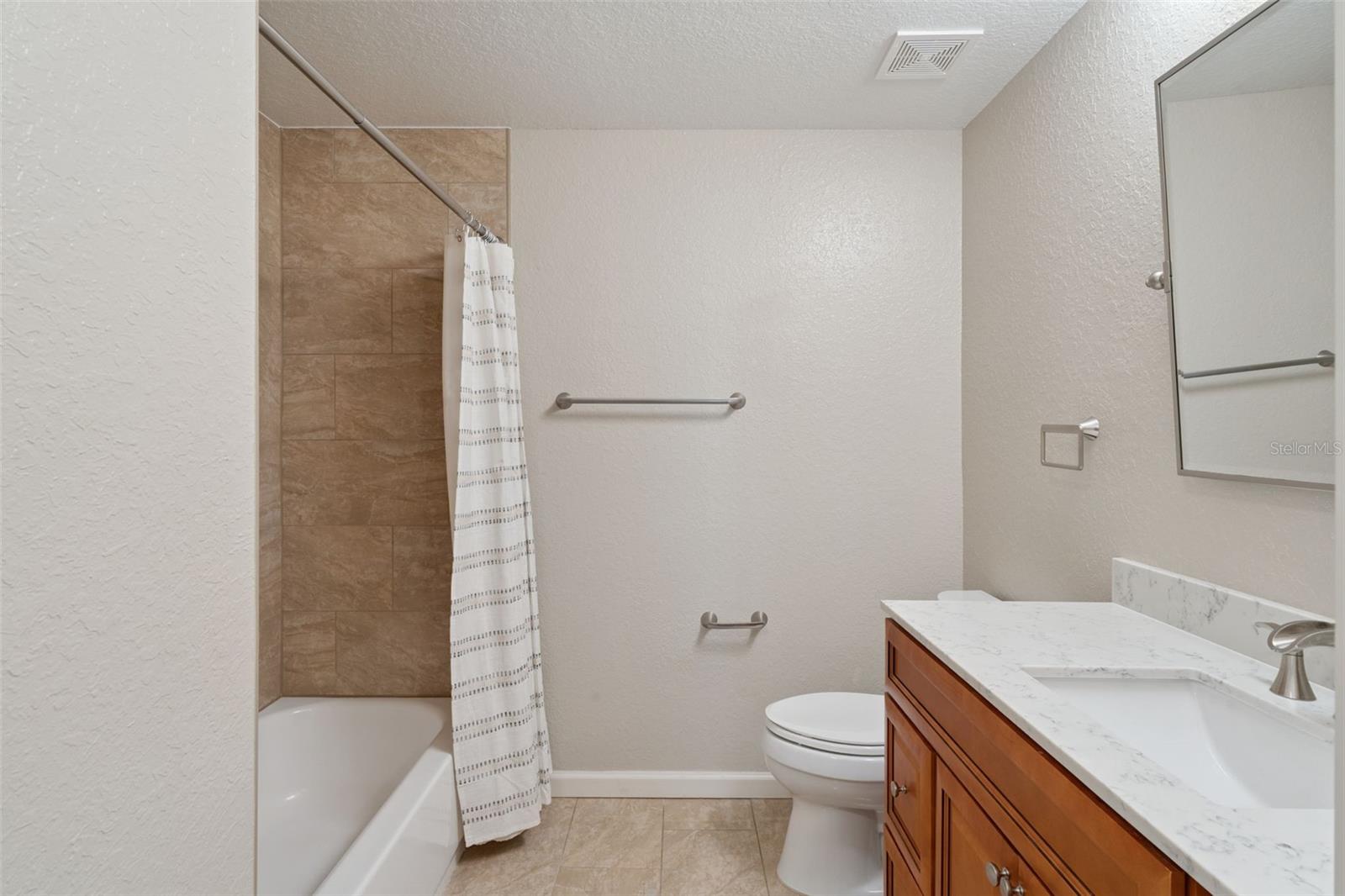 CARRIAGE HOMES/STONEBRIDGE COM - Residential