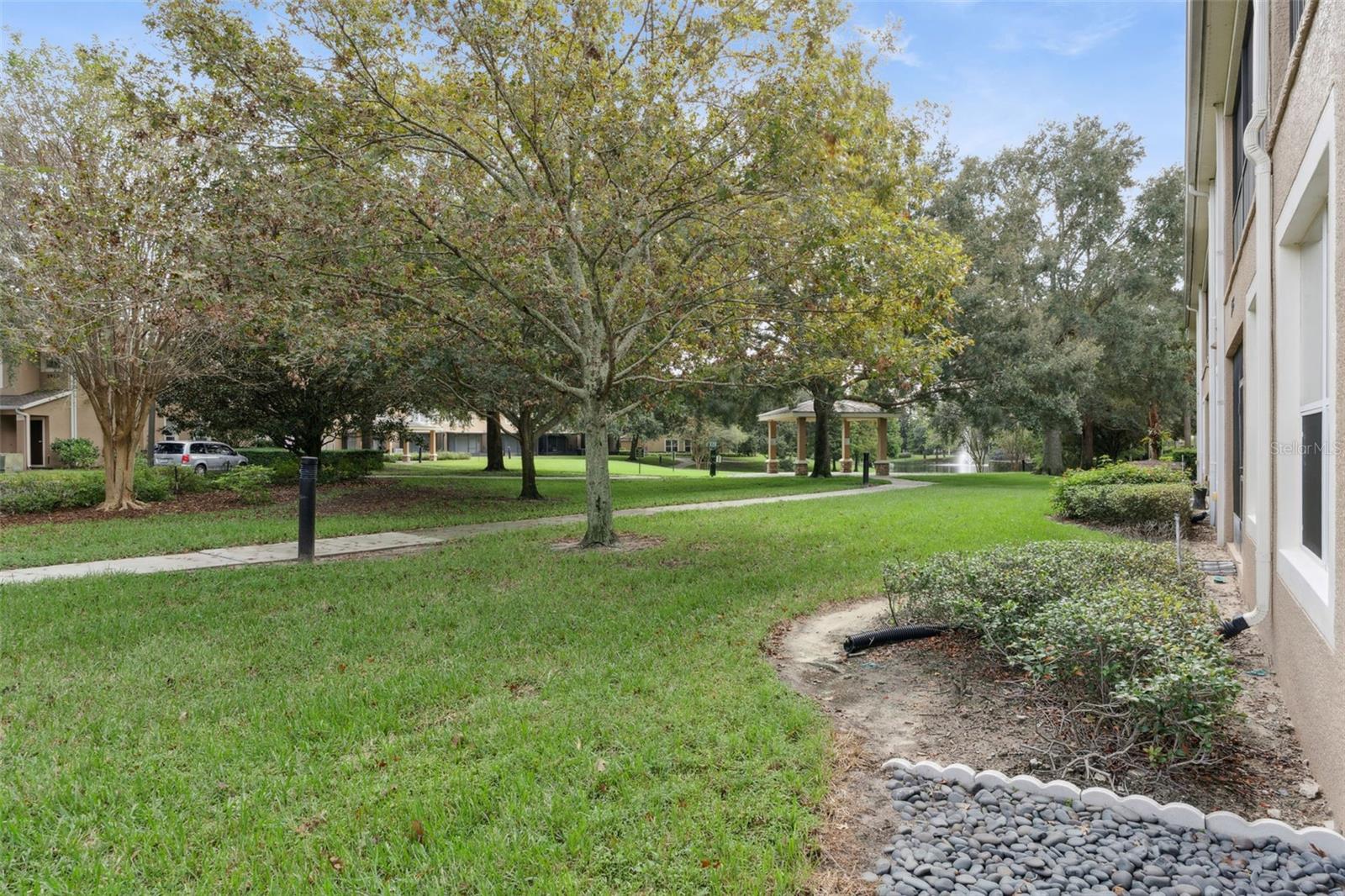 CARRIAGE HOMES/STONEBRIDGE COM - Residential