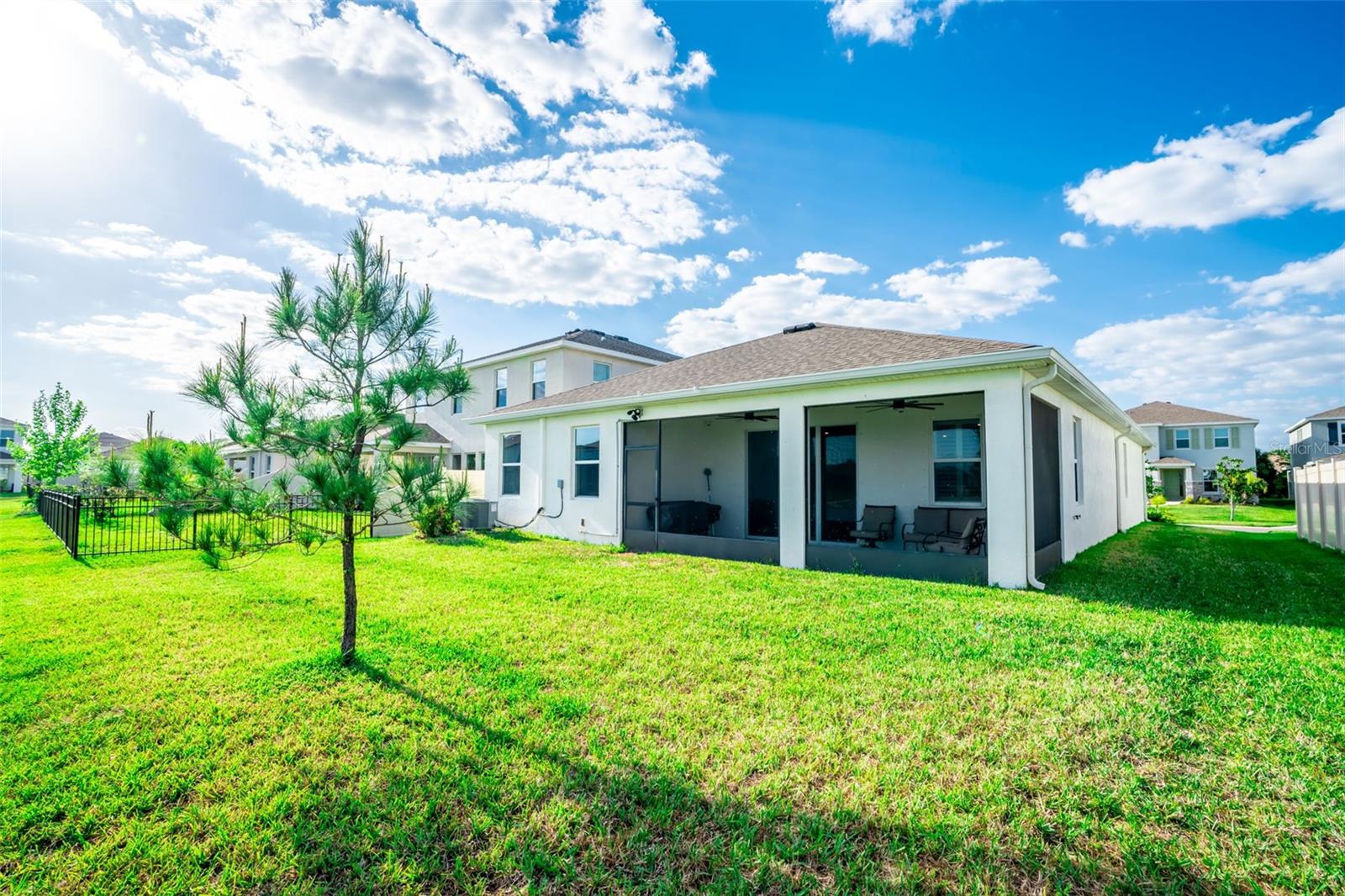 MANGROVE MANOR PH 1 - Residential