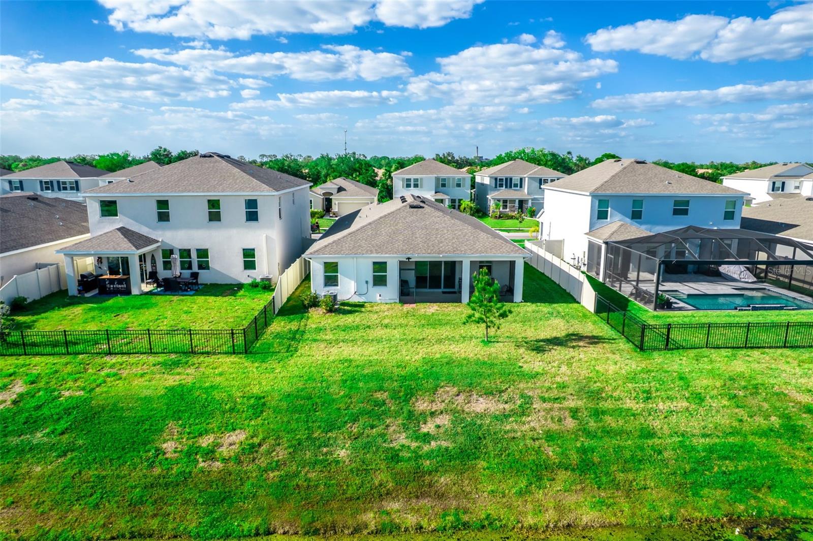 MANGROVE MANOR PH 1 - Residential