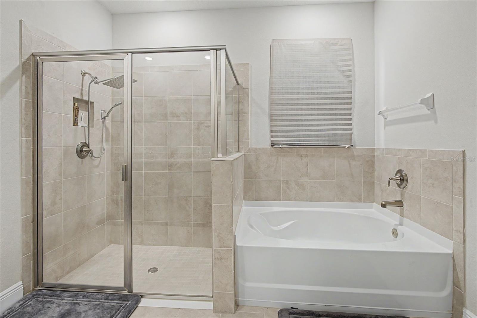 MANGROVE MANOR PH 1 - Residential