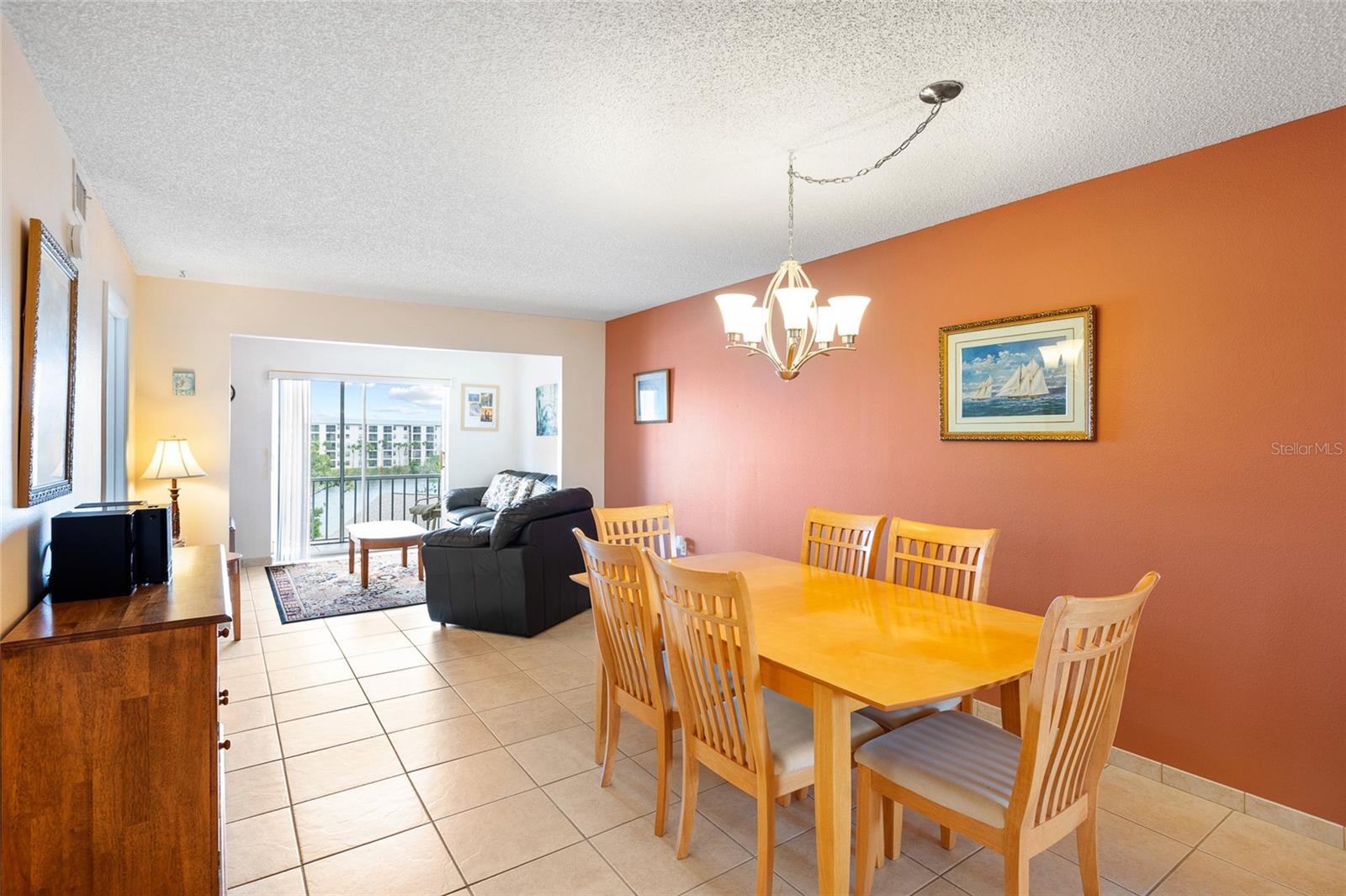 BAYSHORE ON THE LAKE APTS SEC 3 - Residential