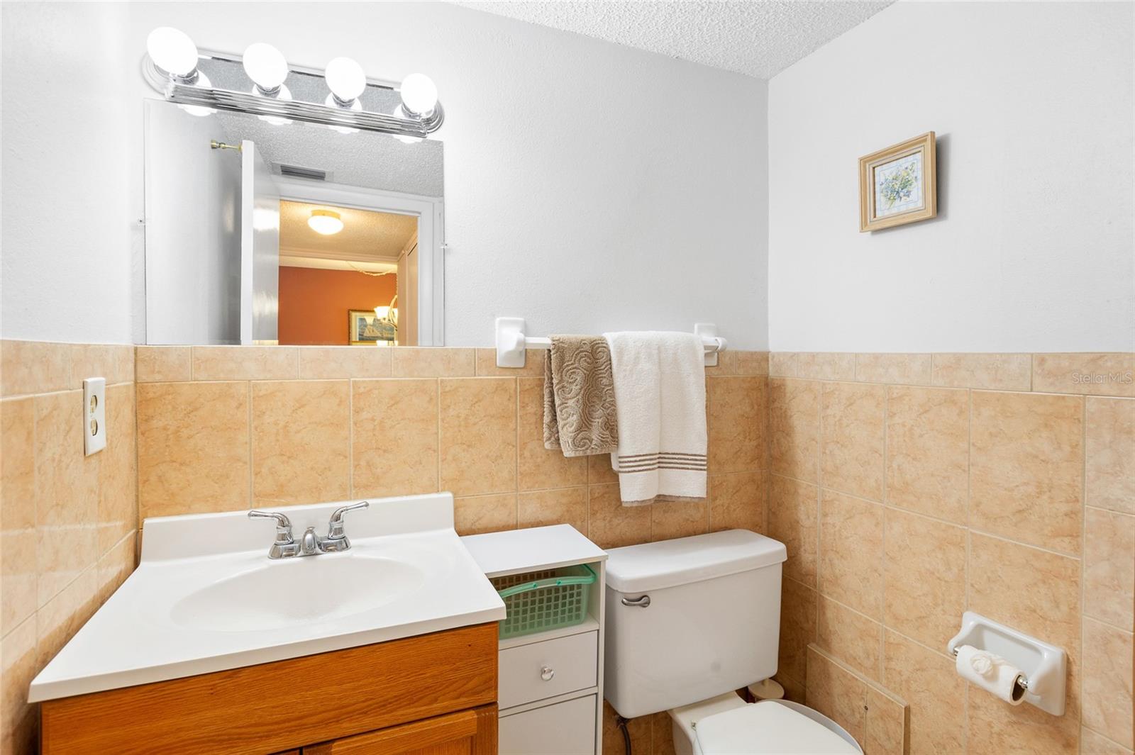 BAYSHORE ON THE LAKE APTS SEC 3 - Residential