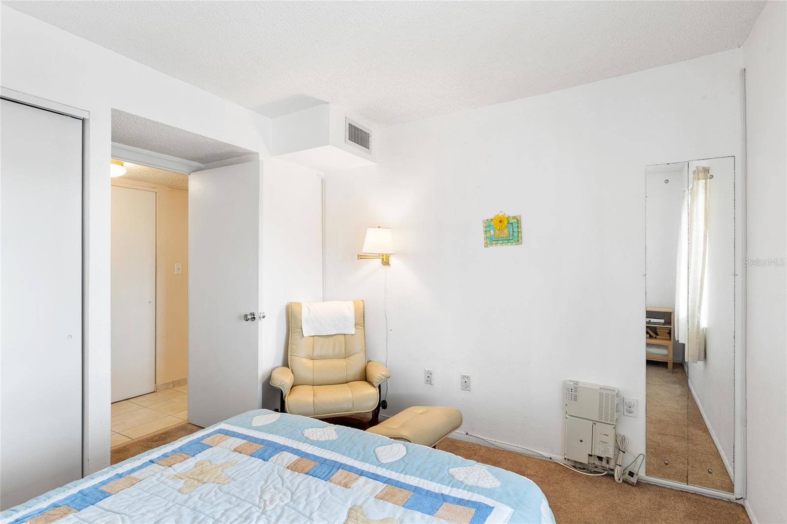 BAYSHORE ON THE LAKE APTS SEC 3 - Residential