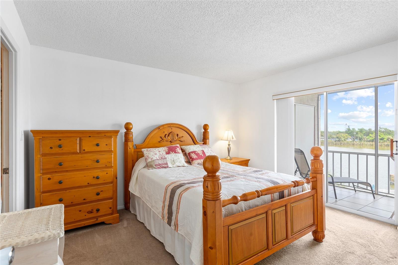 BAYSHORE ON THE LAKE APTS SEC 3 - Residential