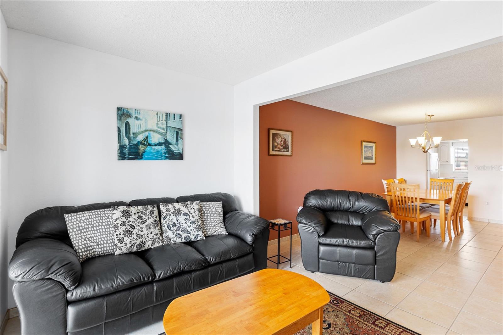 BAYSHORE ON THE LAKE APTS SEC 3 - Residential