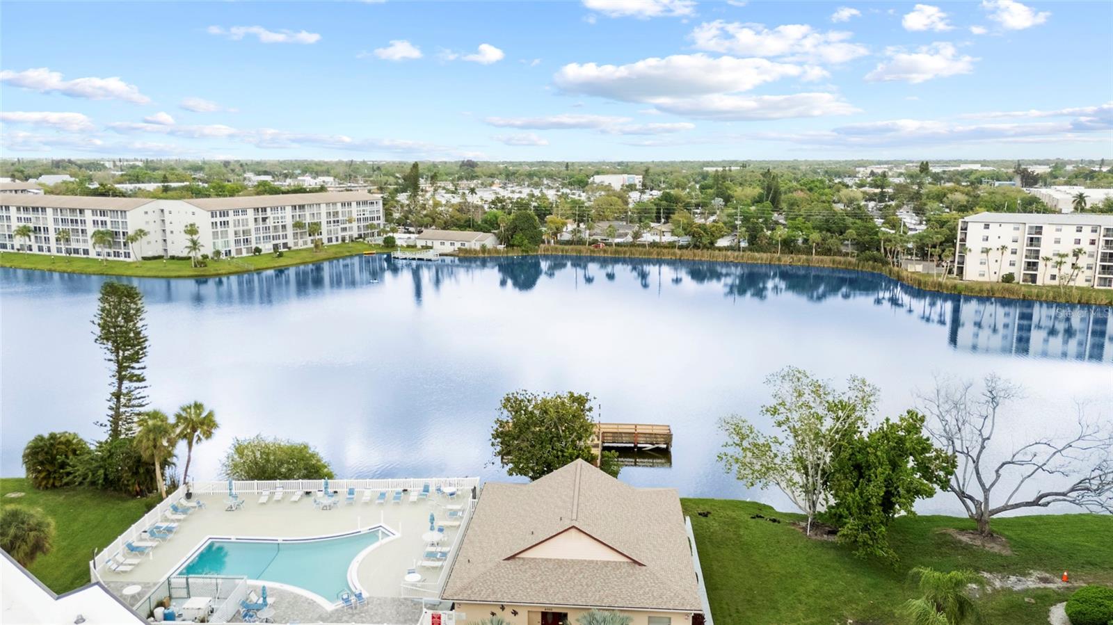 BAYSHORE ON THE LAKE APTS SEC 3 - Residential