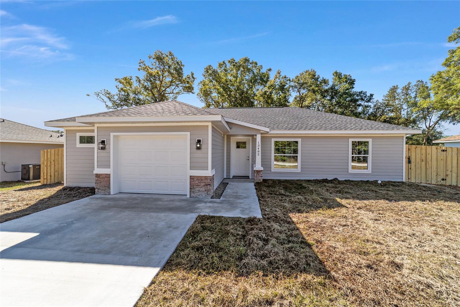 RAINBOW LAKES ESTATES - Residential