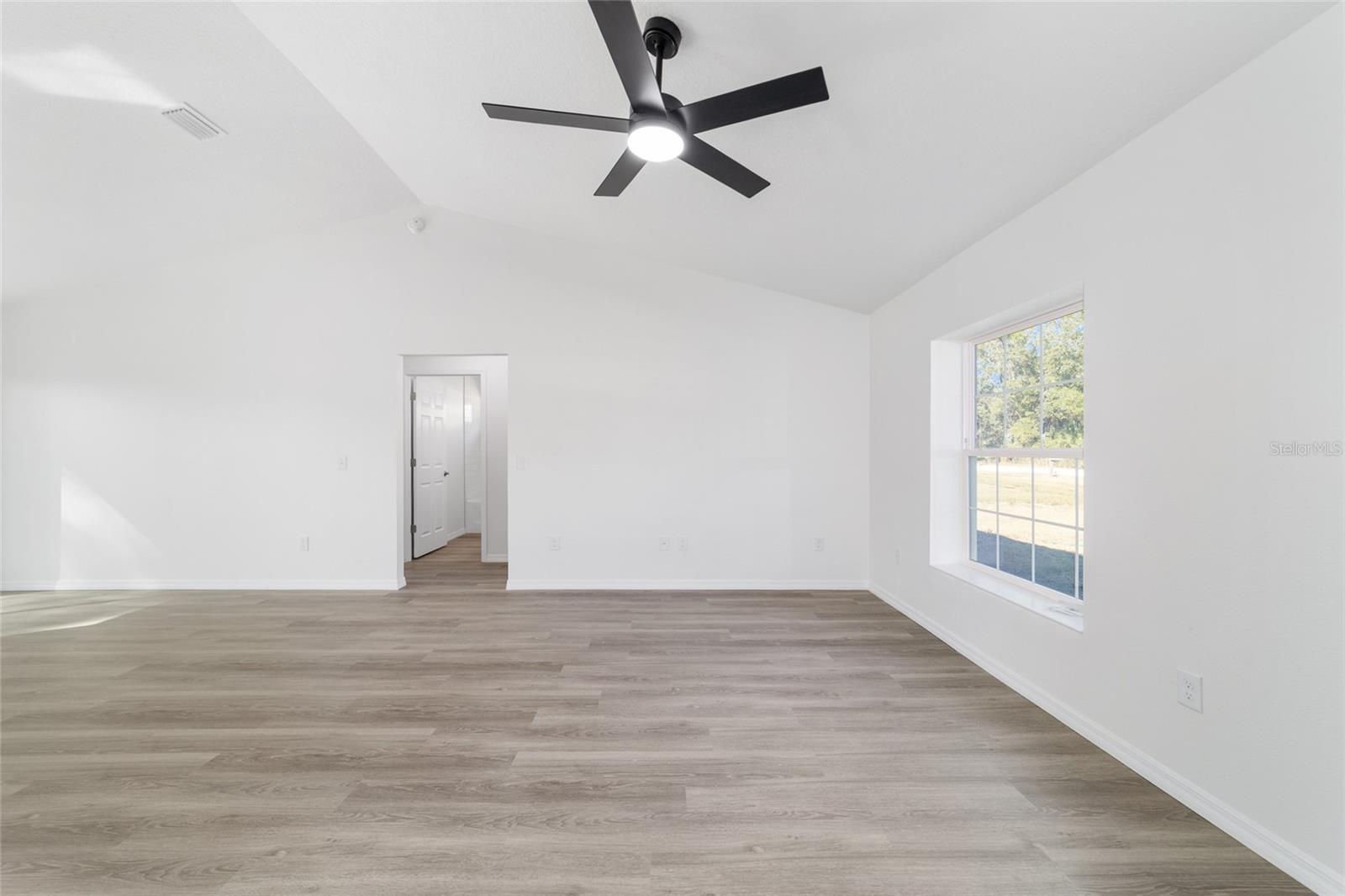 RAINBOW LAKES ESTATES - Residential