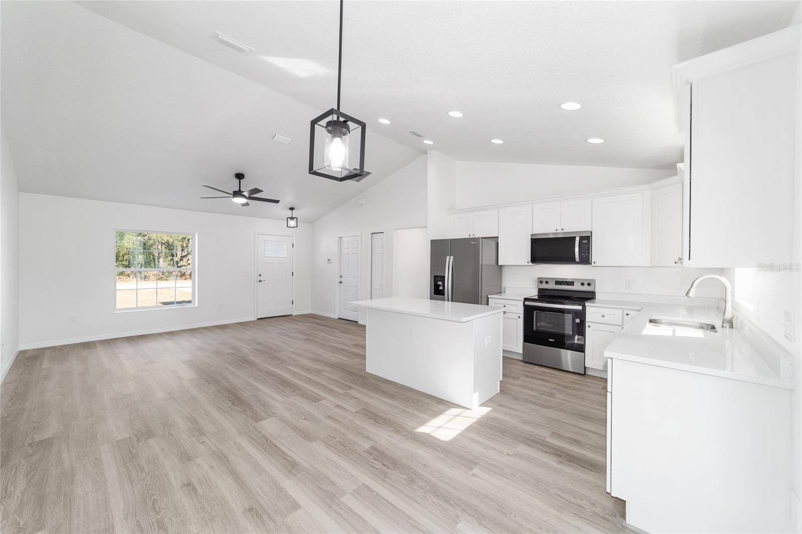 RAINBOW LAKES ESTATES - Residential