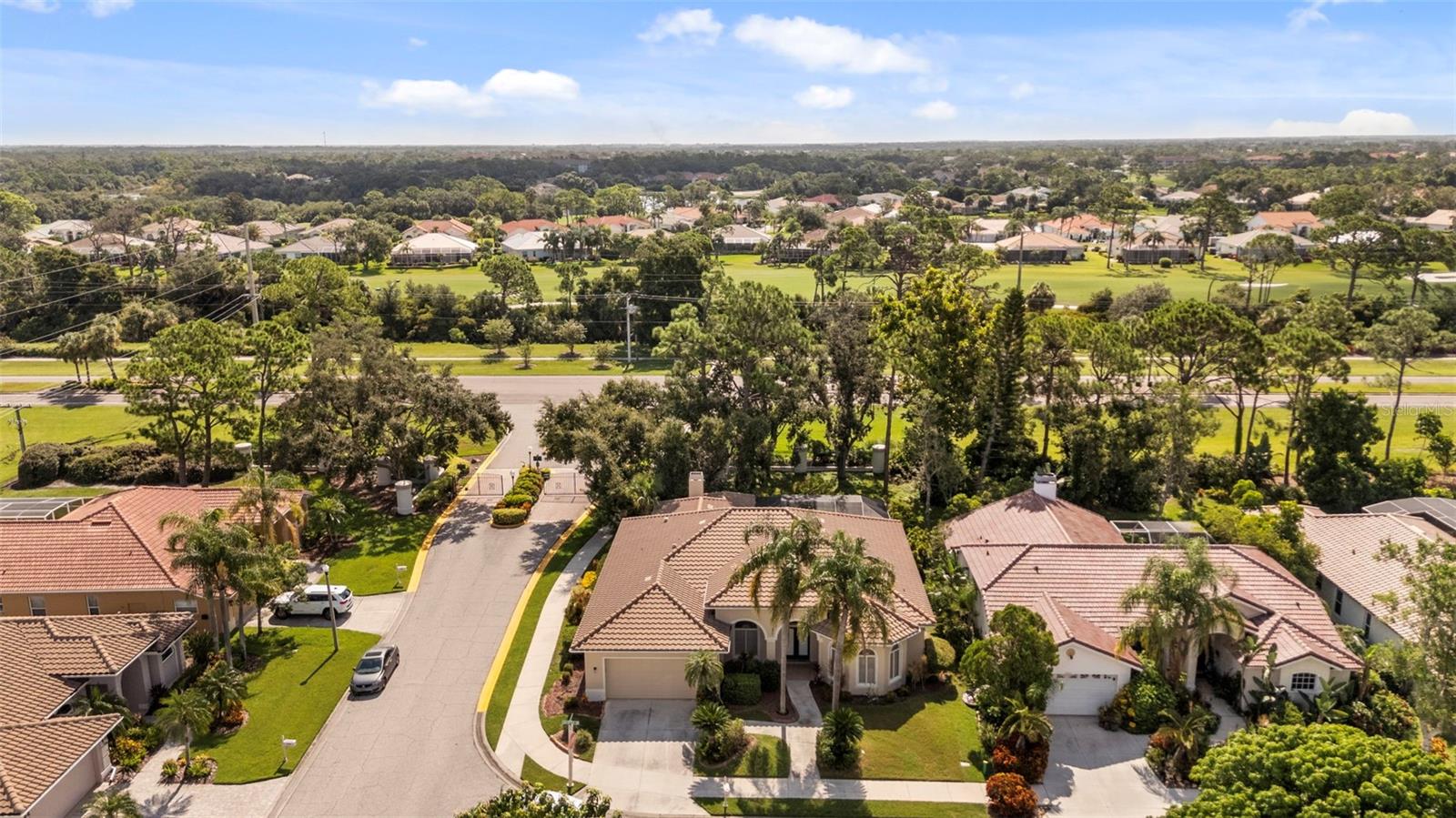 HUNTINGTON POINTE - Residential
