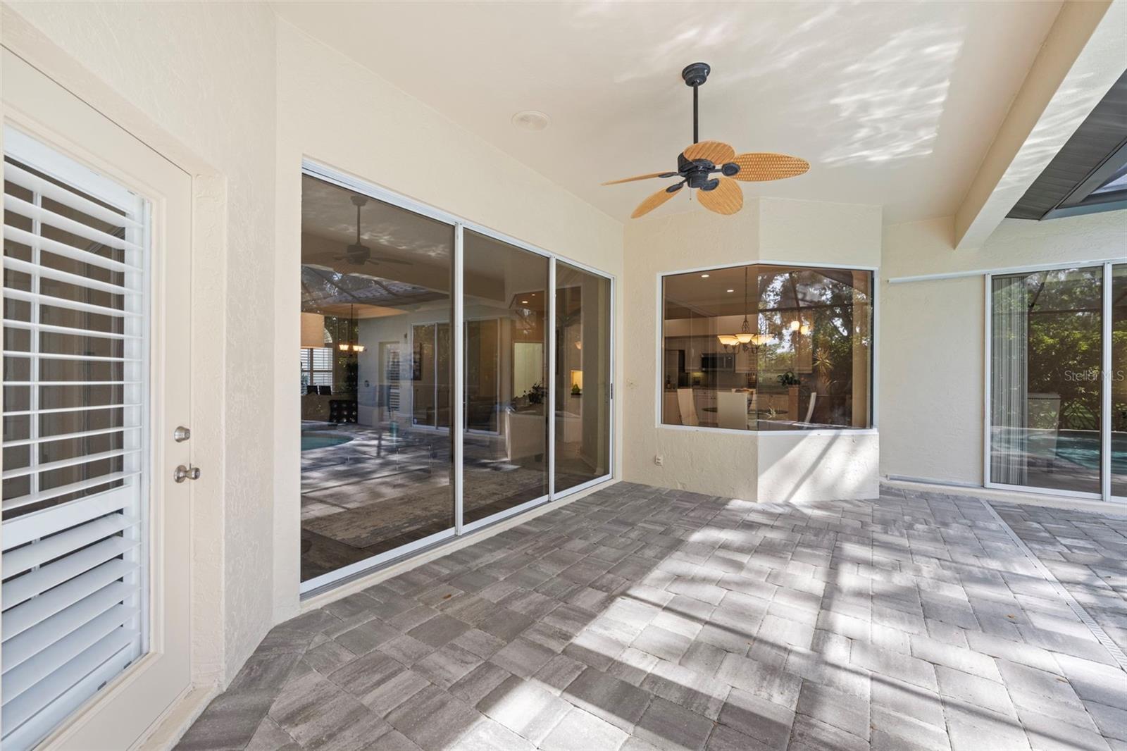 HUNTINGTON POINTE - Residential