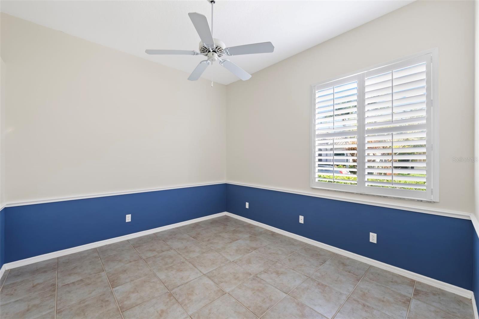 HUNTINGTON POINTE - Residential