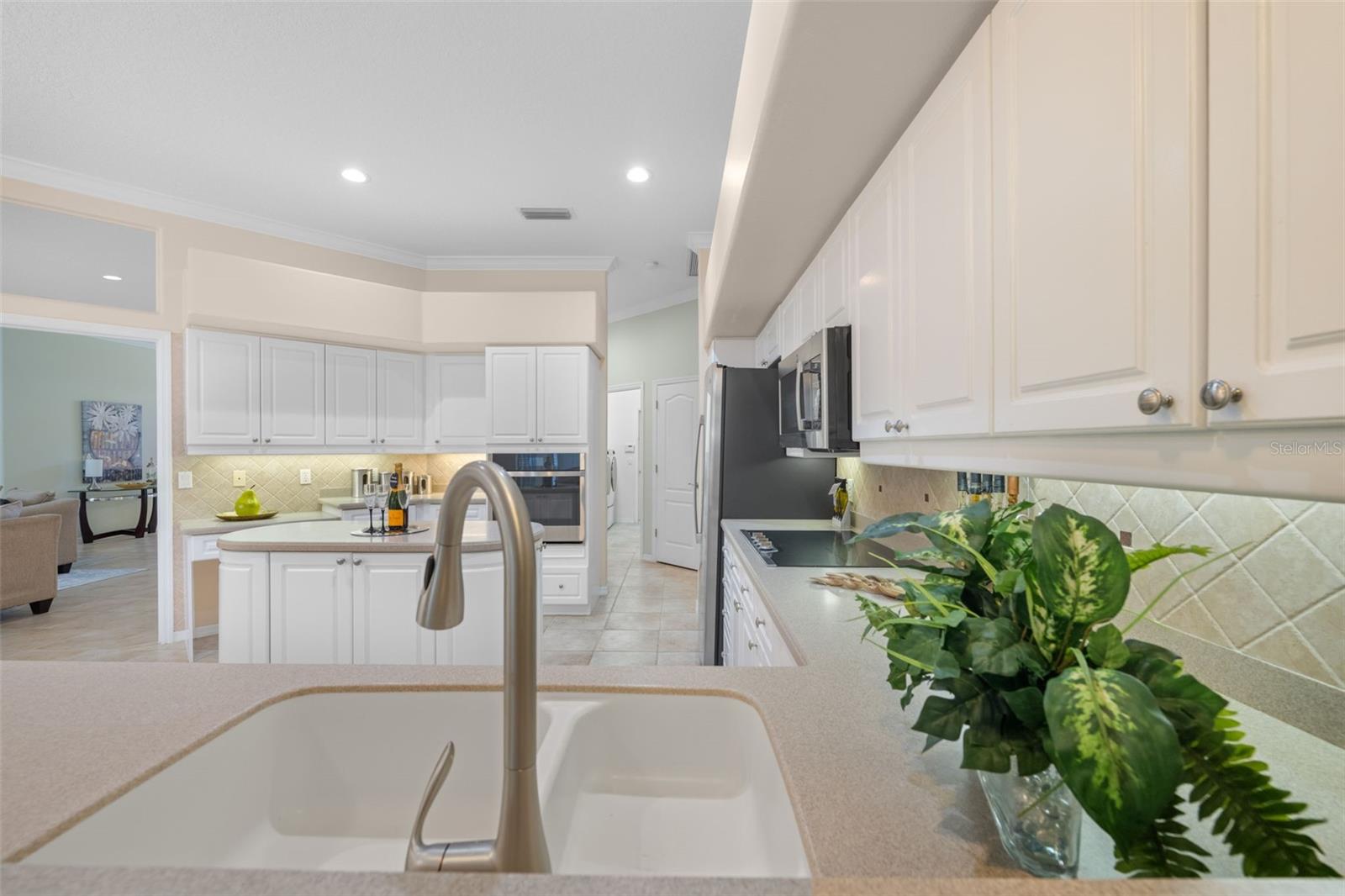 HUNTINGTON POINTE - Residential