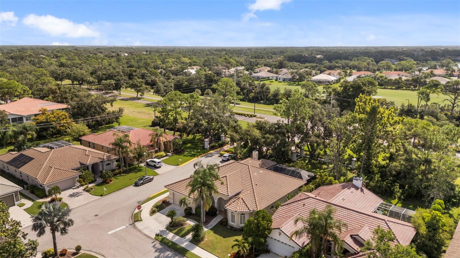 HUNTINGTON POINTE - Residential