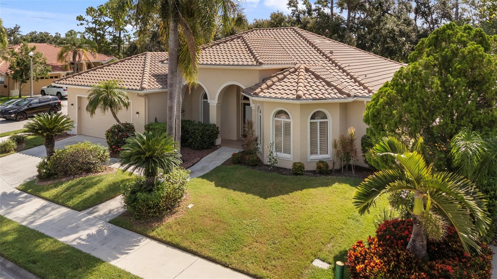 HUNTINGTON POINTE - Residential