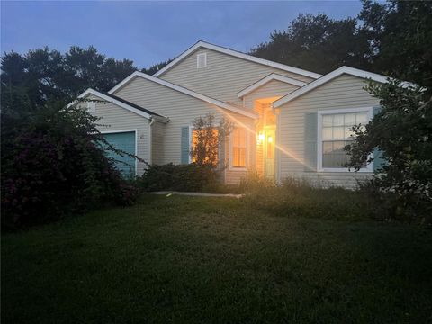 Photo of 25447 Crestwater Drive, Leesburg, FL 34748 (MLS # TB8421662)