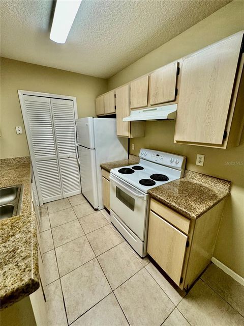 Condominium in ORLANDO FL 4324 KIRKMAN ROAD 6.jpg