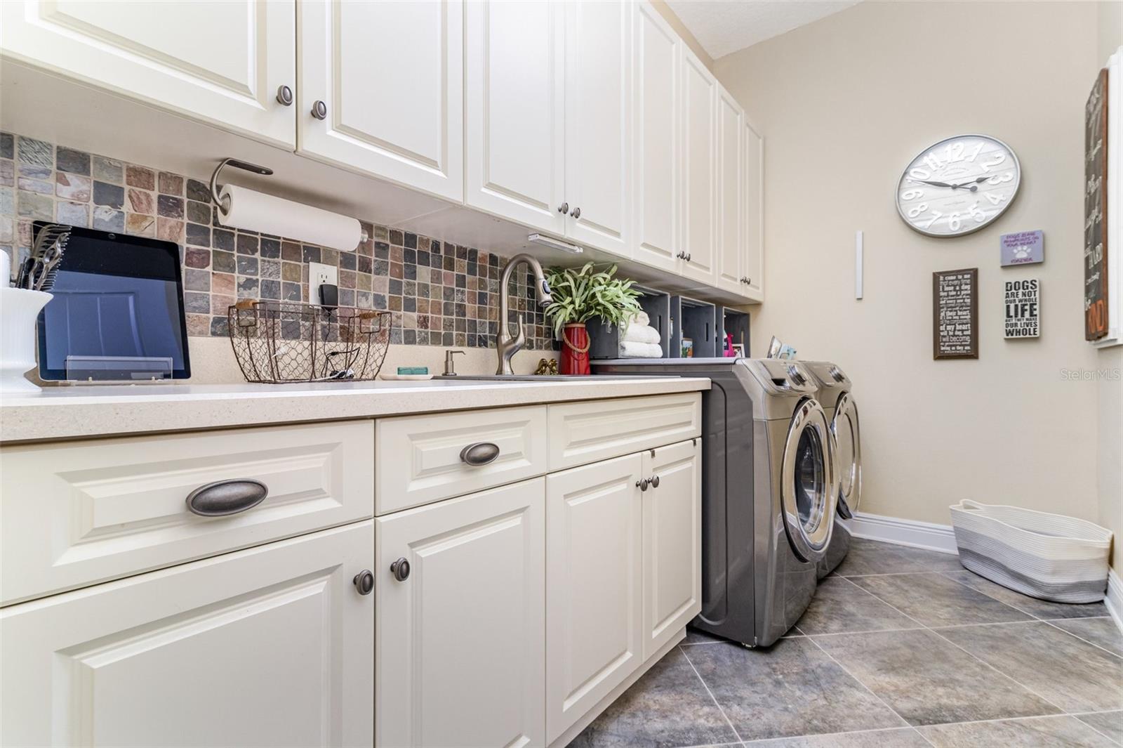 BLUE SPRING RESERVE - Residential