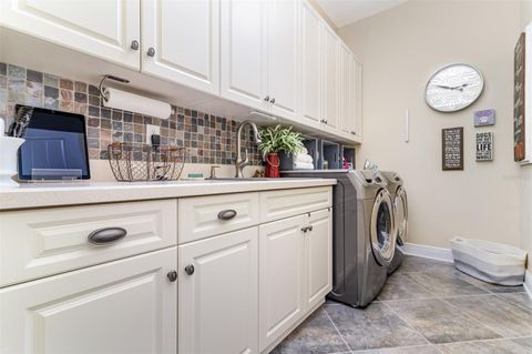 Tiny photo for 404 Long And Winding Road, Howey In The Hills, FL 34737 (MLS # O6365975)