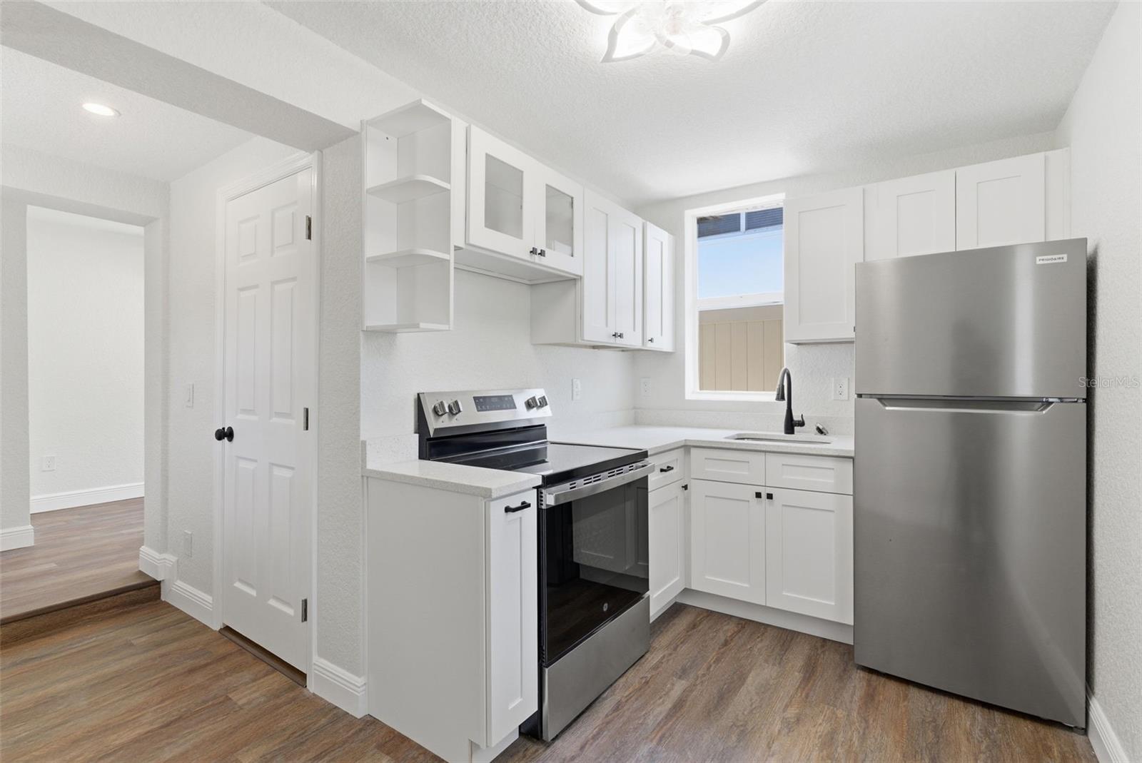 MADEIRA SHORES SUB - Residential Lease