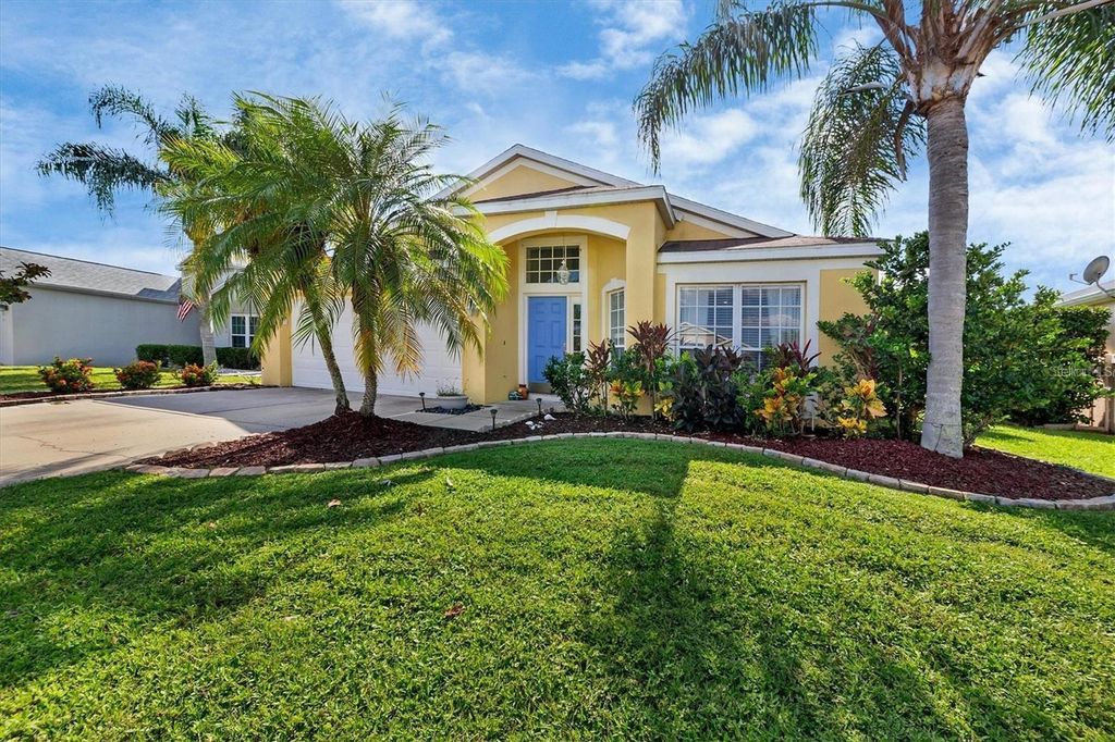 Photo of 4510 Sanibel Way, Bradenton, FL 34203 (MLS # A4660657)