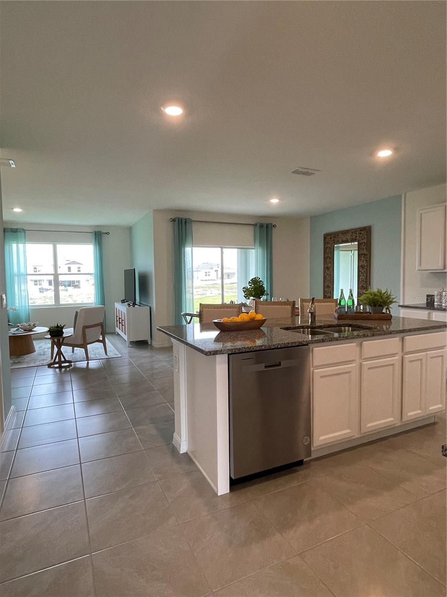 OAK POINTE SOUTH - Residential