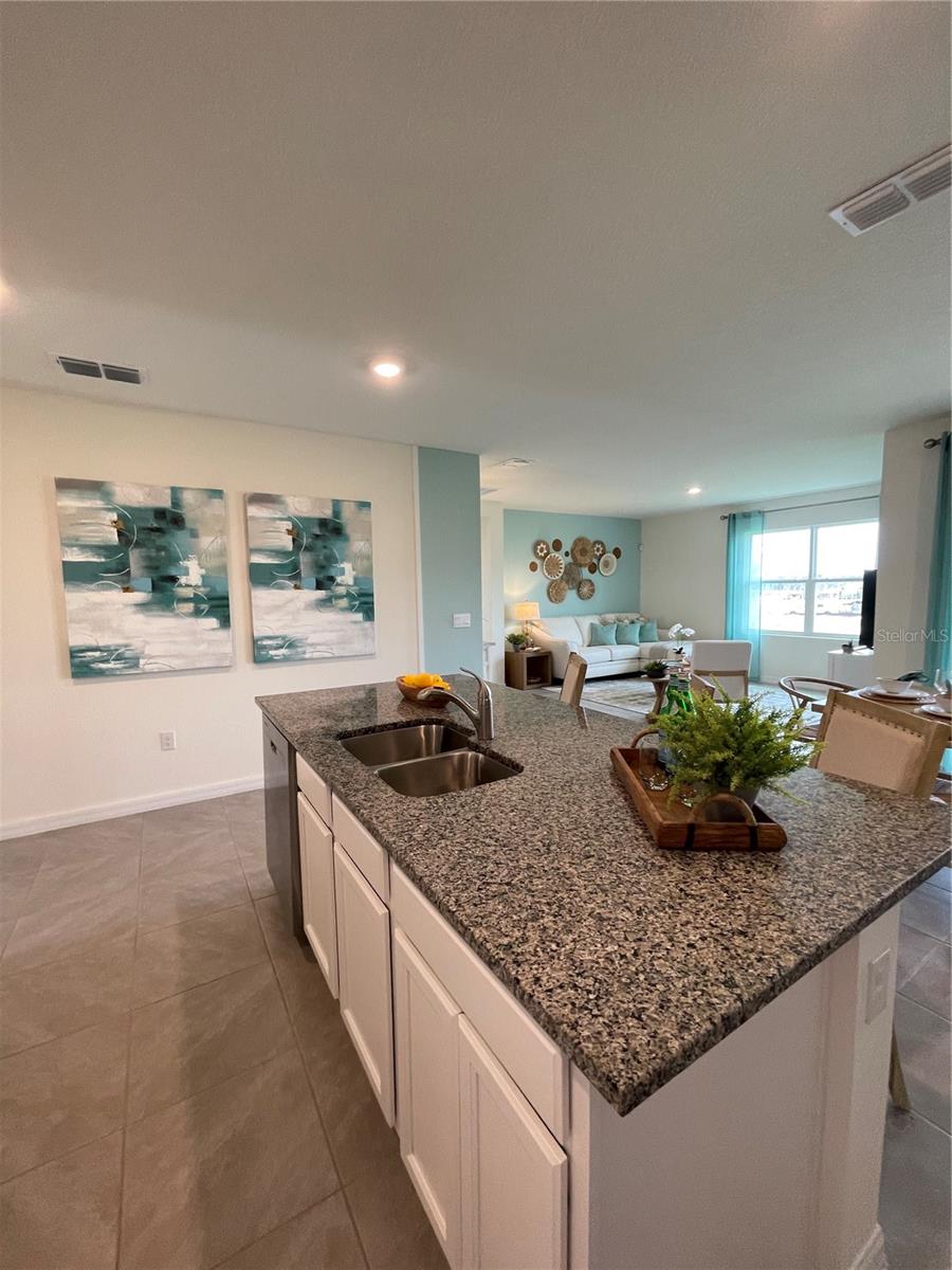 OAK POINTE SOUTH - Residential