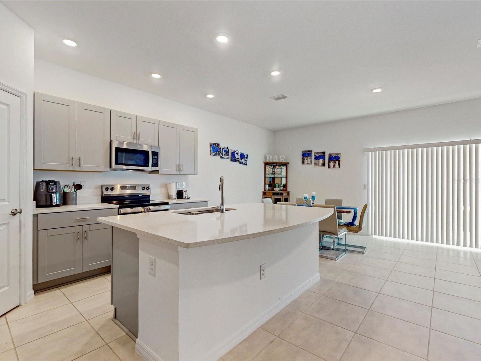 BELLA VITA PH 3 - Residential