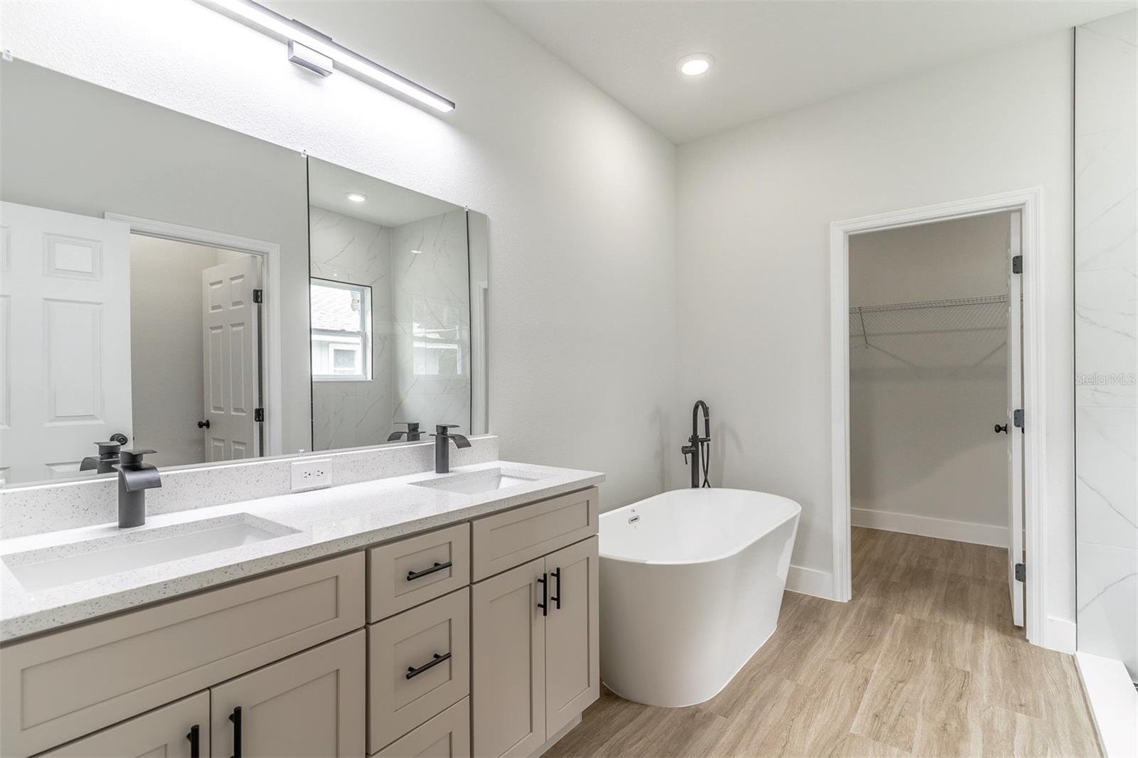 PORT MALABAR UNIT 42 - Residential