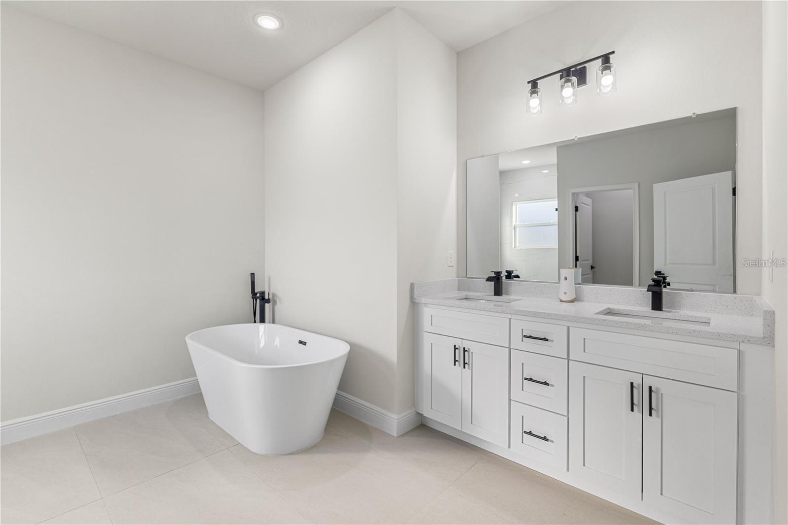 MARION OAKS UN 03 - Residential Lease