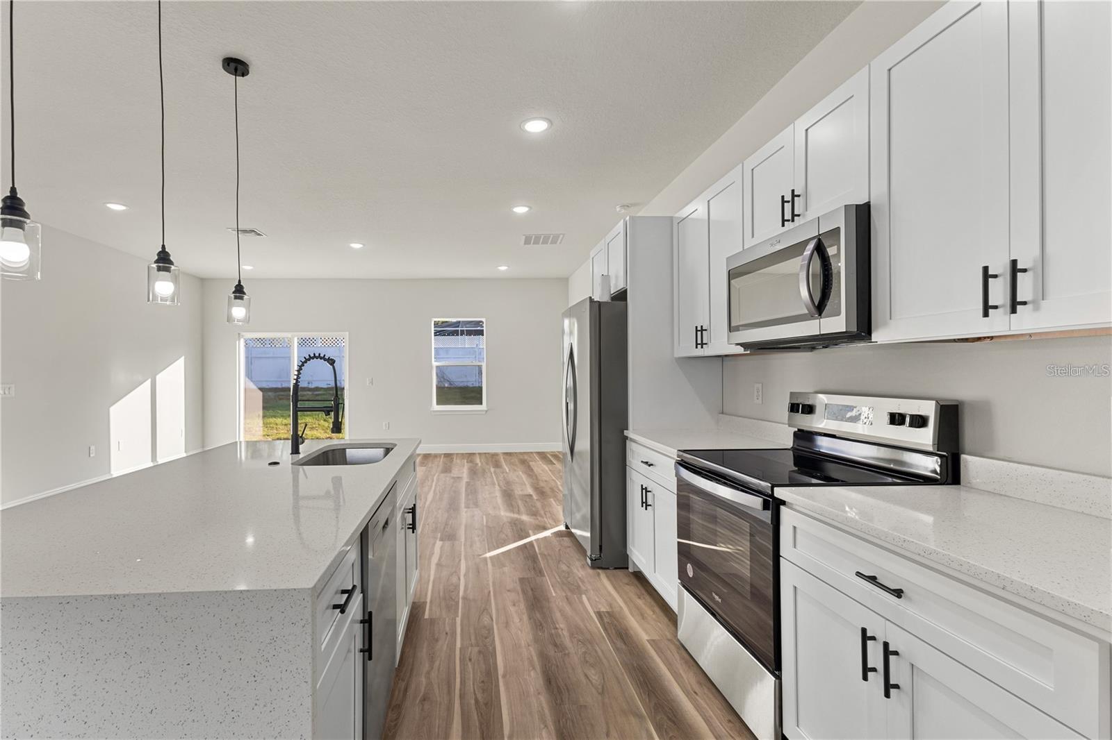 MARION OAKS UN 03 - Residential Lease