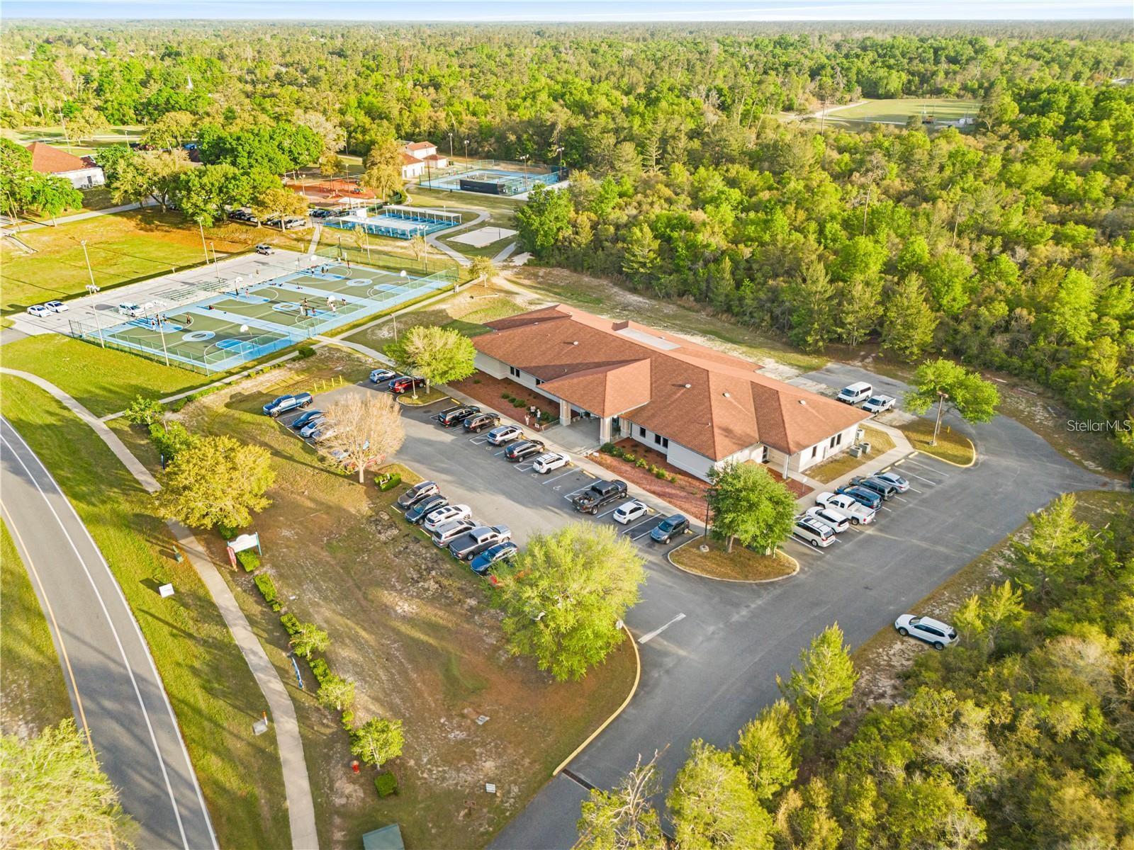 MARION OAKS UN 03 - Residential Lease