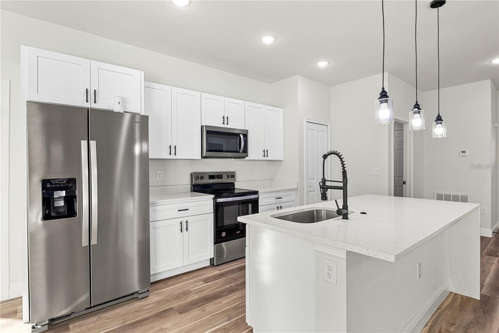 MARION OAKS UN 03 - Residential Lease