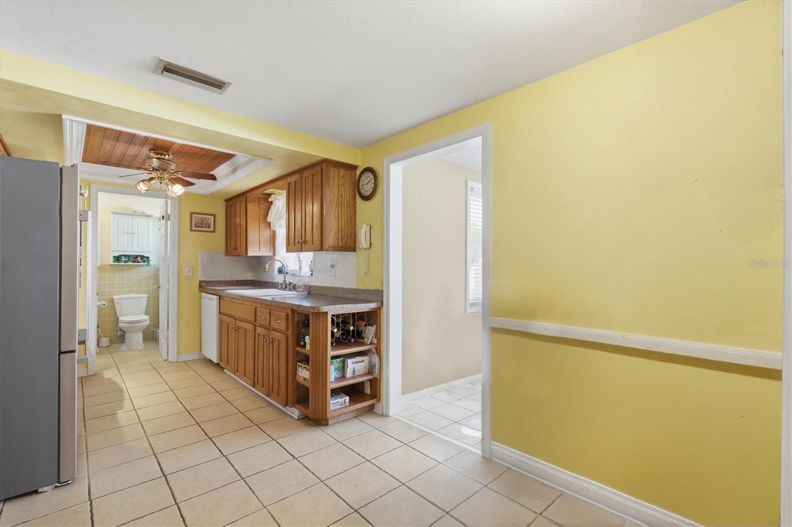 COLONIAL HILLS - Residential