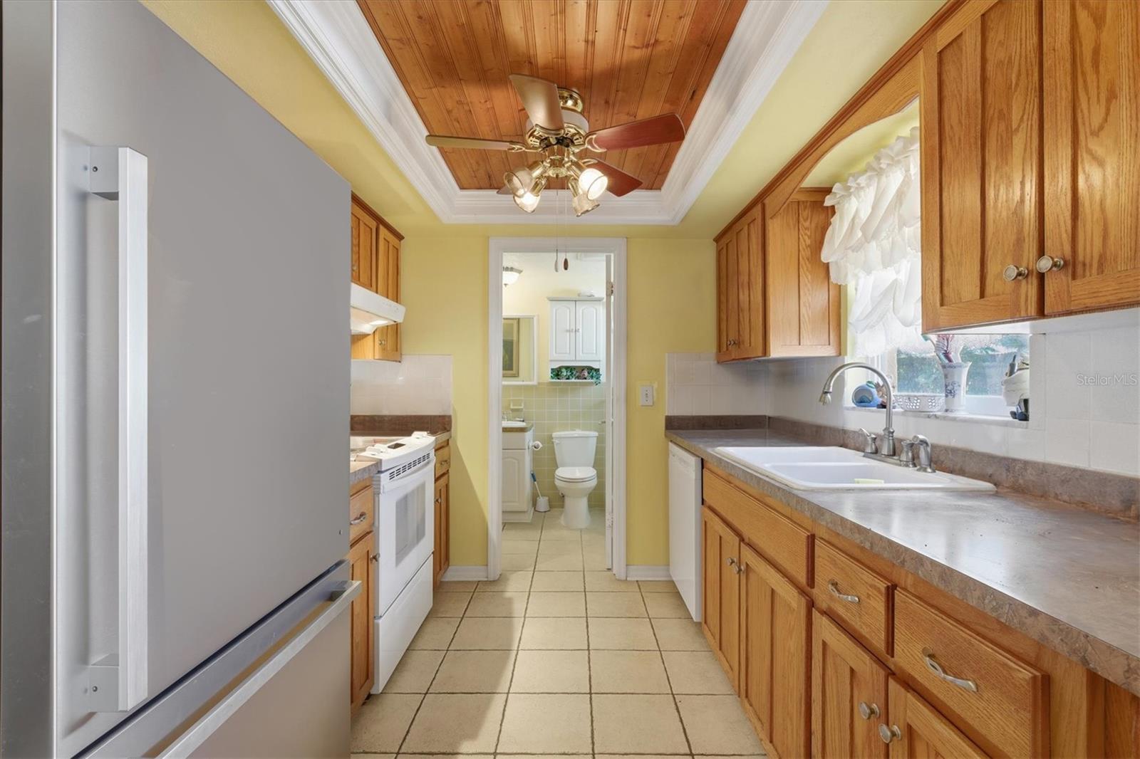 COLONIAL HILLS - Residential