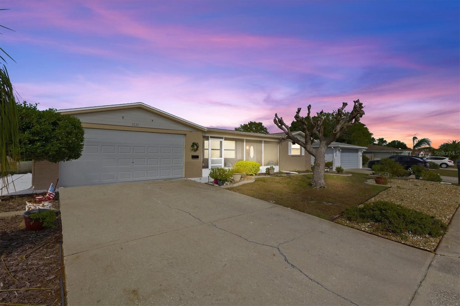 COLONIAL HILLS - Residential