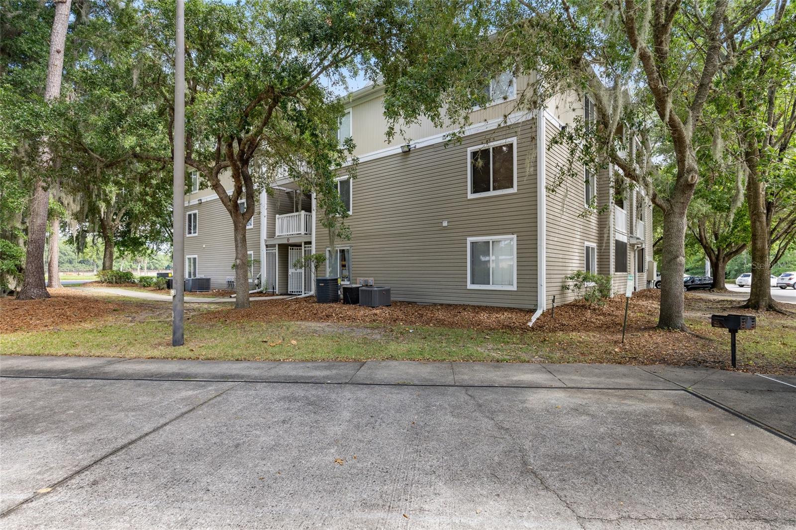 4000 SW 23RD STREET 4-102