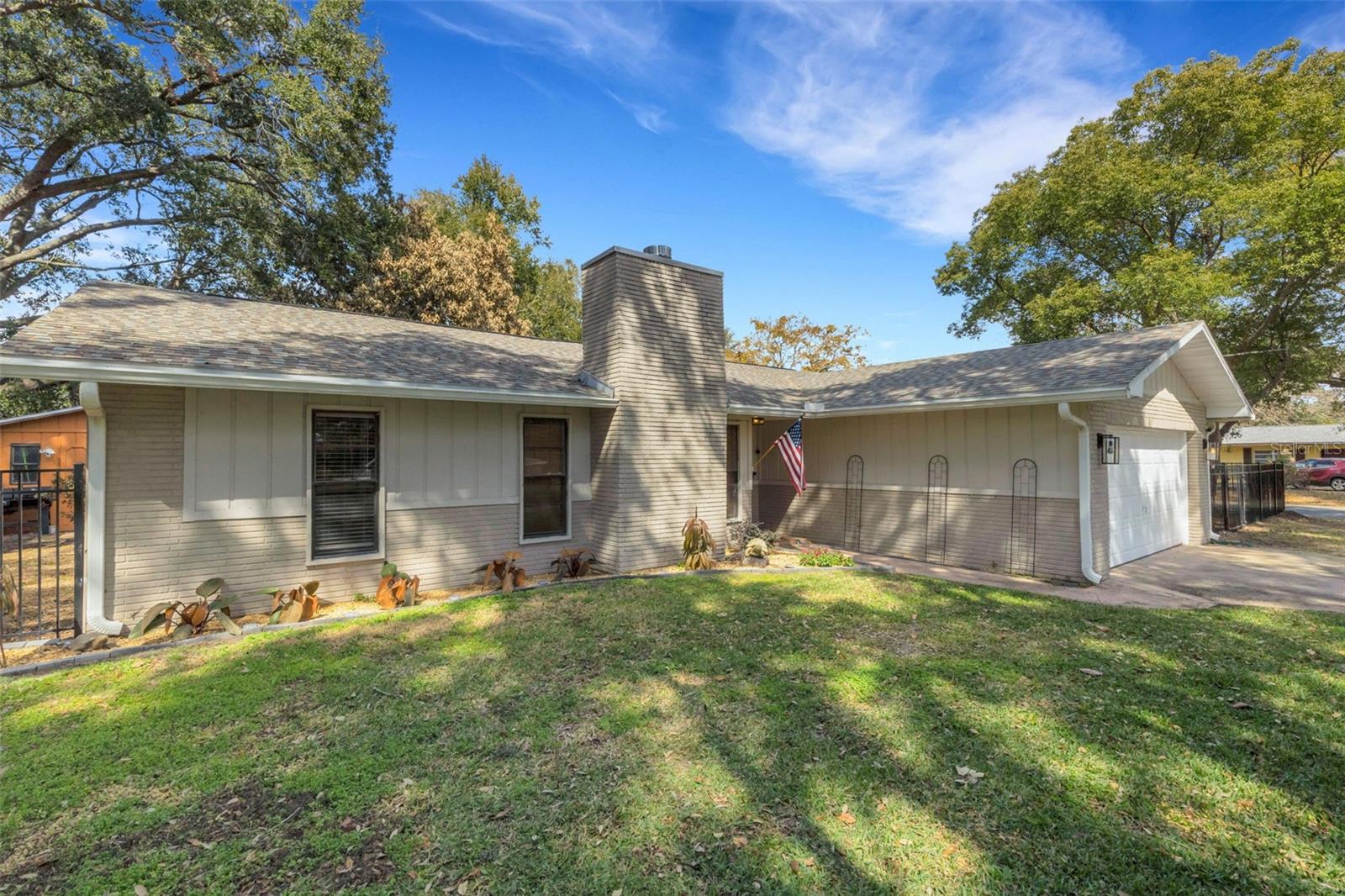 ROCHELLE GARDENS - Residential