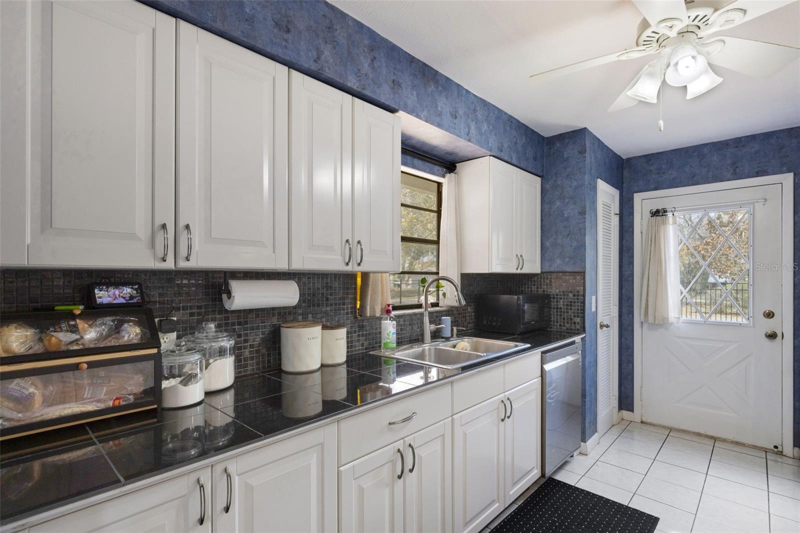 ROCHELLE GARDENS - Residential